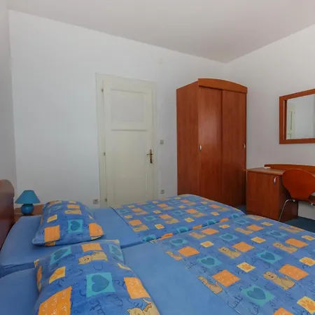 Family Friendly Seaside Kastel Stari, - 18114