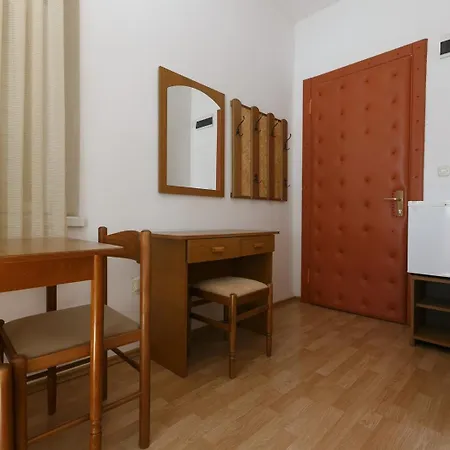 Family Friendly Seaside Kastel Stari, - 18114