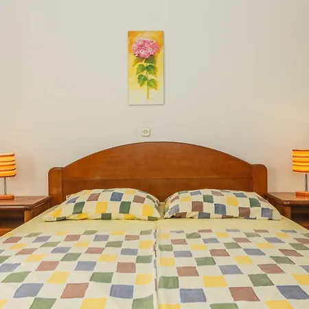 Family Friendly Seaside Kastel Stari, - 18114 Kaštela