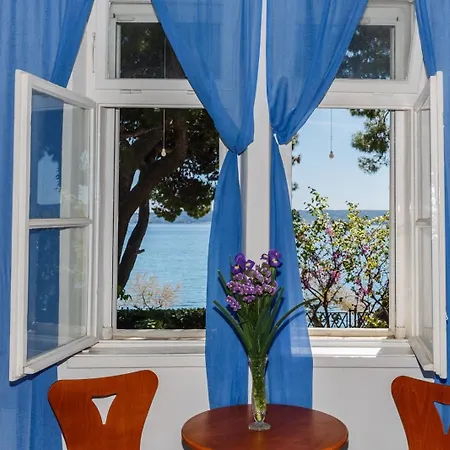 Lejlighed Family Friendly Seaside Kastel Stari, - 18114