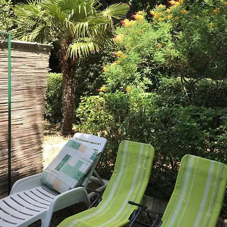 Lejlighed Family Friendly Seaside Kastel Stari, - 18114