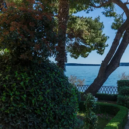 Family Friendly Seaside Kastel Stari, - 18114 Lejlighed Kaštela